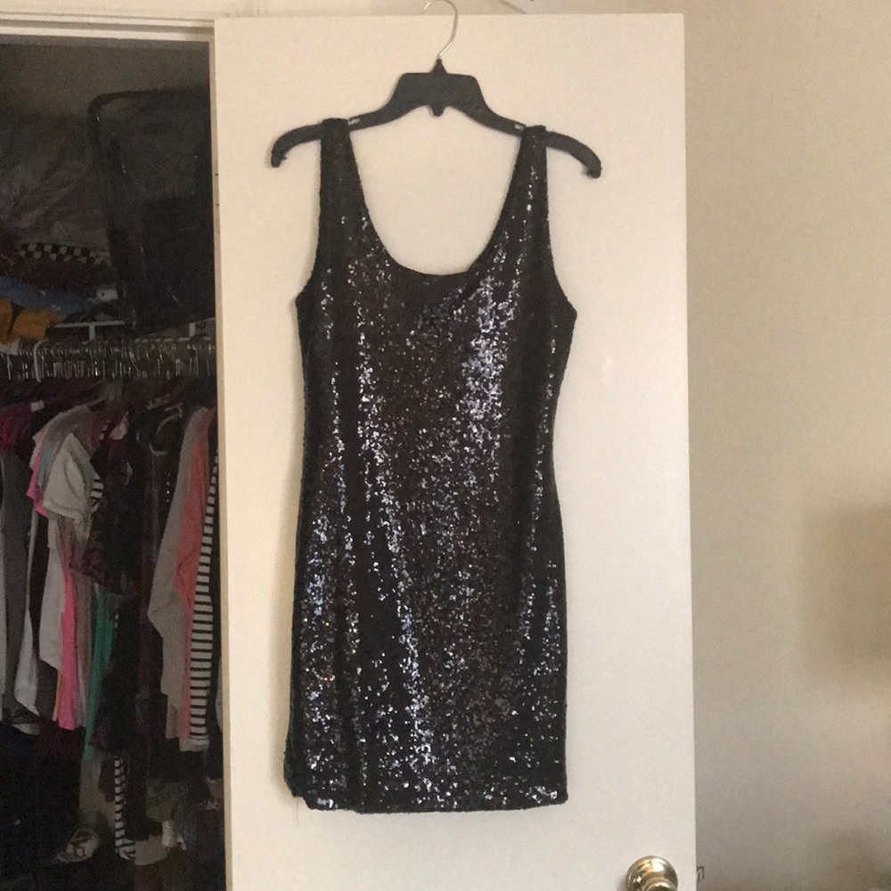 Black sequin party dress
